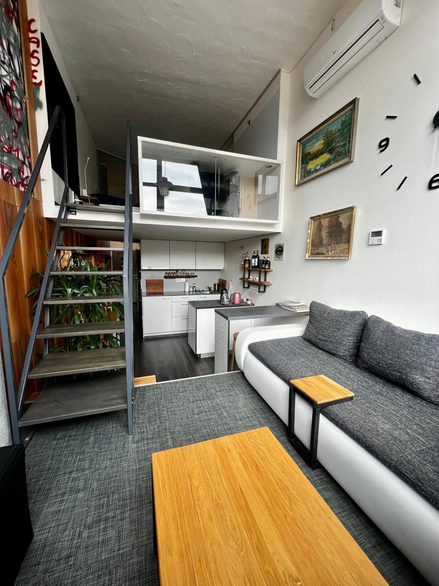 1 Bedroom Loft Apartment Zlin Bagian luar foto
